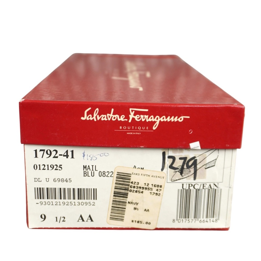 Salvatore Ferragamo Blue Patent Leather Vara Bow Heels Sz 9.5 A2 Made In Italy - Picture 14 of 15